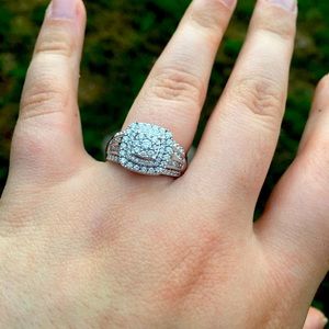 FairyTale Diamonds 1ct cluster 10kt white gold ring